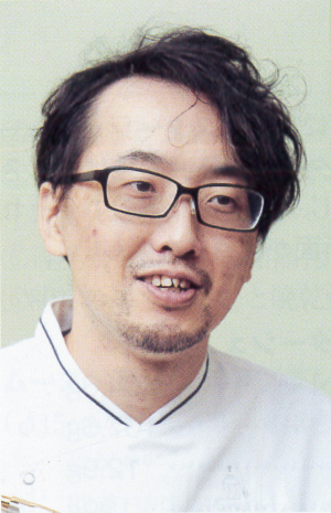 脇坂　紘行シェフ